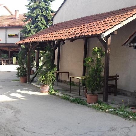Asterix Rooms Leskovac  Esterno foto