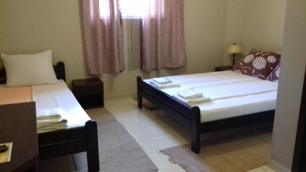 Asterix Rooms Leskovac  Esterno foto